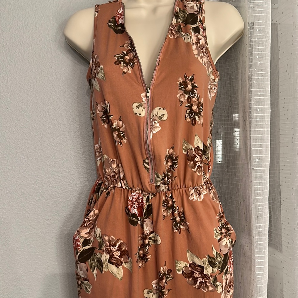 Dusty rose cat suit fall colors
